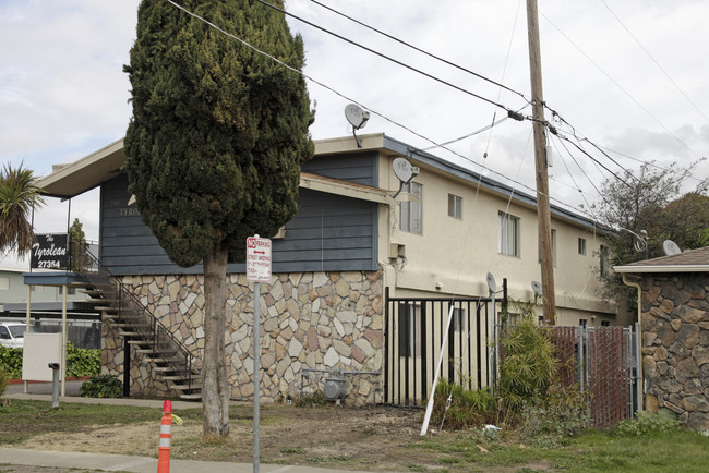 The Tyrolean in Hayward, CA - Building Photo - Building Photo