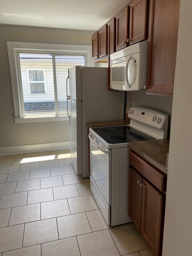 1416 Beaconsfield Ave, Unit 1416 Beaconsfield in Grosse Pointe Park, MI - Building Photo - Building Photo