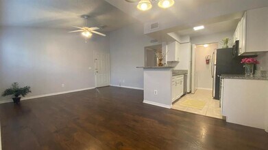 1027 S Hiawassee Rd in Orlando, FL - Building Photo - Building Photo