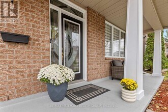 5 Rossan St in Ottawa, ON - Building Photo - Building Photo