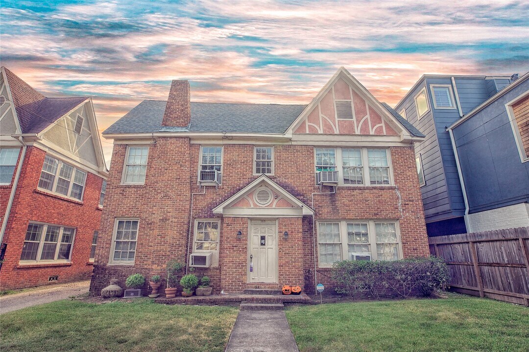 1818 Calumet St in Houston, TX - Foto de edificio