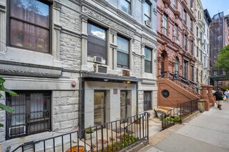 127 W 81st St in New York, NY - Building Photo - Building Photo