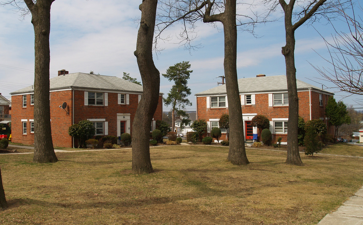 3 Linn St in Harrisburg, PA - Building Photo