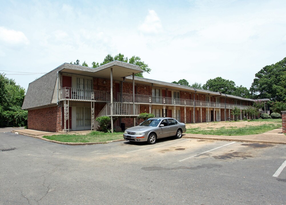 Cedar Creek Apartments in Memphis, TN - Building Photo
