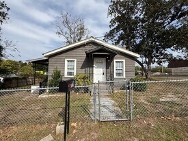 9605 Highland Ave in Jacksonville, FL - Building Photo