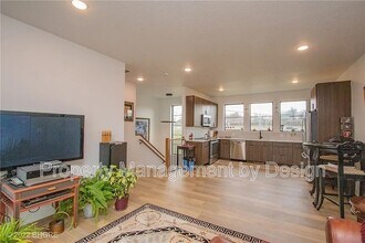 1371 Keosauqua Way in Des Moines, IA - Building Photo - Building Photo