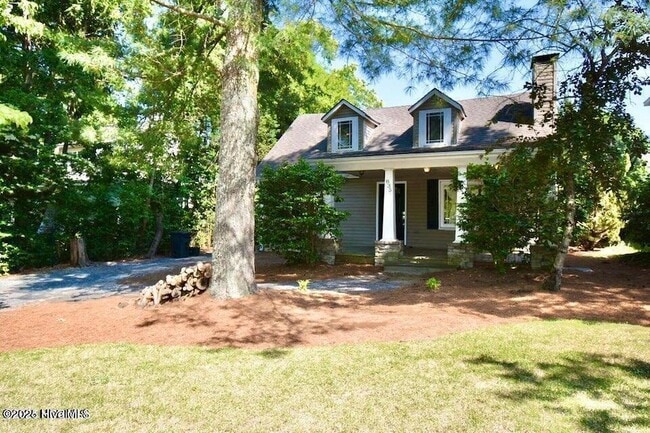 property at 835 N Ashe St