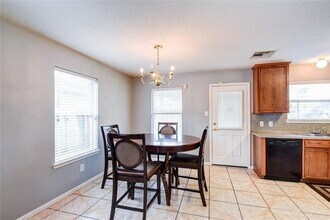 1735 Rock Ridge Dr in Houston, TX - Building Photo - Building Photo