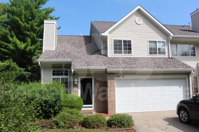 1010 68th St in West Des Moines, IA - Building Photo - Building Photo