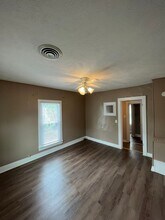 208 W Miller St in Bloomington, IL - Building Photo - Building Photo
