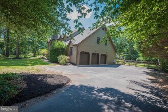 5482 Royal Mile Blvd in Salisbury, MD - Building Photo - Building Photo