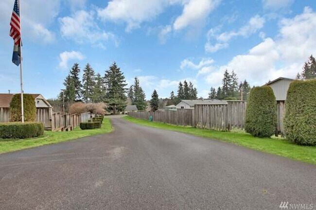 9604 S Fruitland in Puyallup, WA - Building Photo - Building Photo