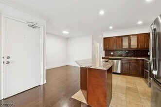 89 Ferry St in Jersey City, NJ - Building Photo - Building Photo