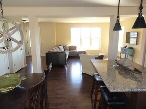 634 Lone Oak Ln in Verona, WI - Foto de edificio - Building Photo