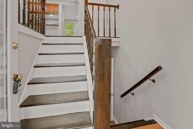 property at 1539 Woodcrest Dr