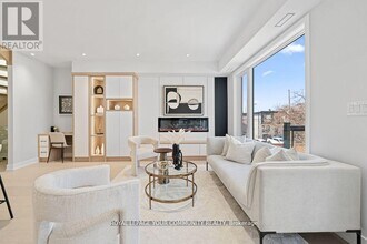 266 Westlake Ave in Toronto, ON - Building Photo - Building Photo