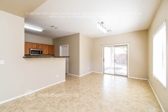 806 E Tortoise Trail in San Tan Valley, AZ - Foto de edificio - Building Photo