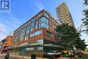 1 Market St. in Toronto, ON - Building Photo