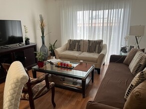 8107 SW 72nd Ave, Unit Granada Dadeland 321-E in Miami, FL - Building Photo - Building Photo