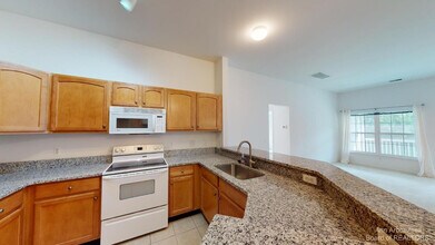 2802 S Knightsbridge Cir in Ann Arbor, MI - Building Photo - Building Photo