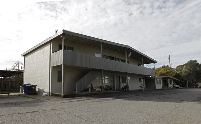 2176 Shurtleff Ave in Napa, CA - Foto de edificio - Building Photo