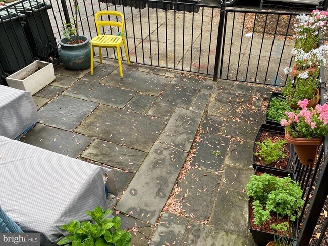 2128 10th St NW in Washington, DC - Building Photo - Building Photo