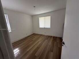 15749 Woodgate Ct in Sunrise, FL - Building Photo