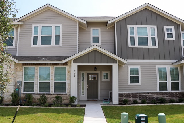 property at 724 Westfield Blvd