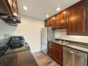 8440 Via Mallorca in San Diego, CA - Building Photo - Building Photo
