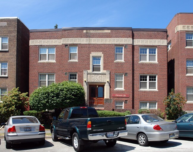 Charmaine in Seattle, WA - Foto de edificio - Building Photo