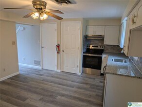 121 E Hillcrest Ln in Slatington, PA - Building Photo - Building Photo