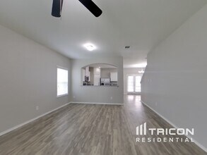 514 Batten Way in Crosby, TX - Building Photo - Building Photo