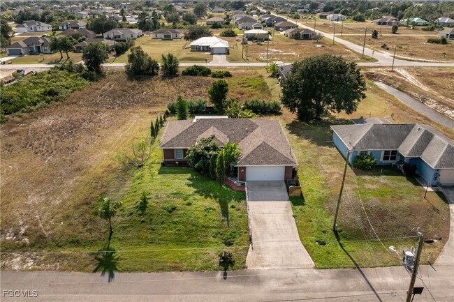 2613 39th St SW in Lehigh Acres, FL - Building Photo - Building Photo