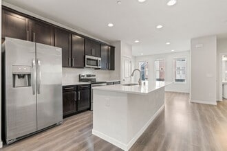 15720 Meadow Rd in Lynnwood, WA - Building Photo - Building Photo