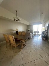 10720 NW 66th St in Doral, FL - Building Photo - Building Photo