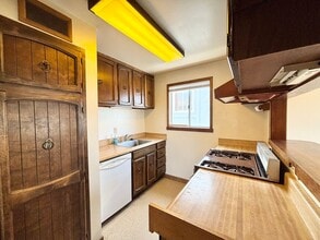 106 Los Angeles Ave in Oxnard, CA - Building Photo - Building Photo