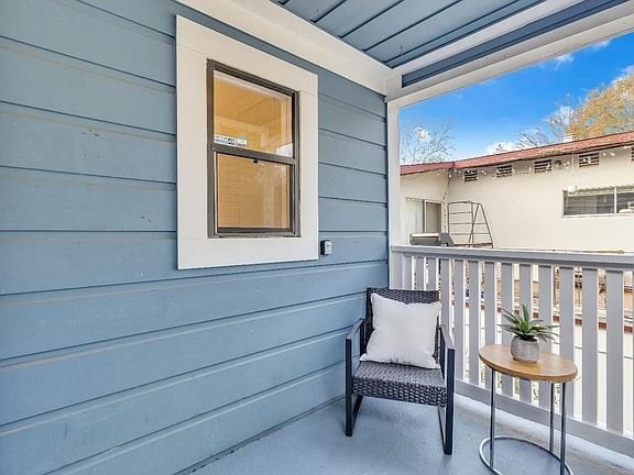 2410 G St, Unit 12 in Sacramento, CA - Building Photo - Building Photo