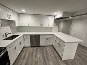 5530 N Mango Ave-Unit -G in Chicago, IL - Foto de edificio - Building Photo