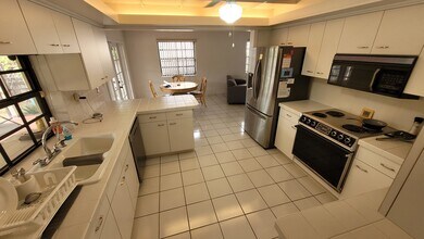 6320 SW 93rd Pl in Miami, FL - Building Photo - Building Photo