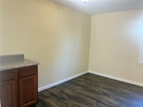 129 S Collingwood Ave in Syracuse, NY - Building Photo - Building Photo