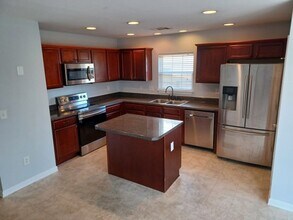 4015 Locerbie Cir in Spring Hill, TN - Building Photo - Building Photo