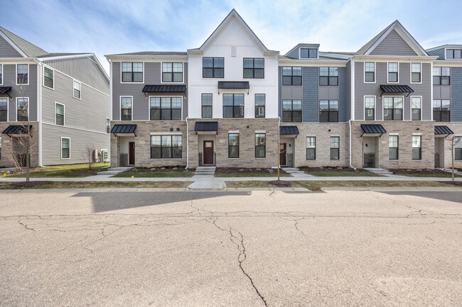 property at 2728 S Spurway Dr