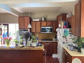 1390 Dwight Way in Berkeley, CA - Building Photo - Building Photo