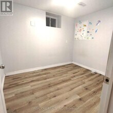 18 Gardens Crescent in Toronto, ON - Building Photo - Building Photo