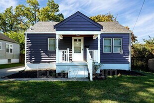 6949 Marbev Dr in Cincinnati, OH - Building Photo