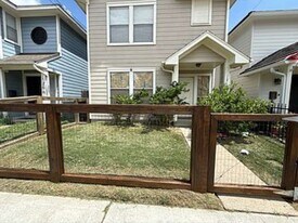 1204 Andrews St in Houston, TX - Building Photo