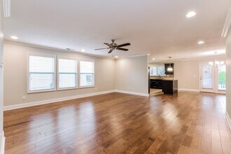 109 Rein Dance Ln in Owens Cross Roads, AL - Foto de edificio - Building Photo