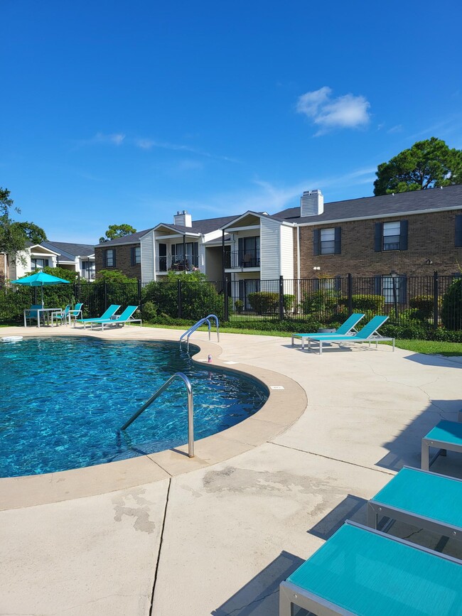 Edgewater Pointe