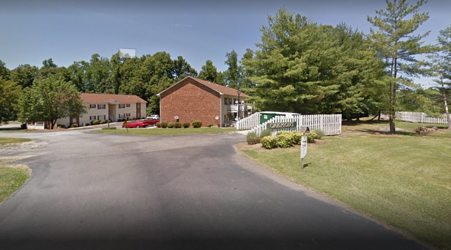 1806 Woods Ln in High Point, NC - Building Photo - Building Photo