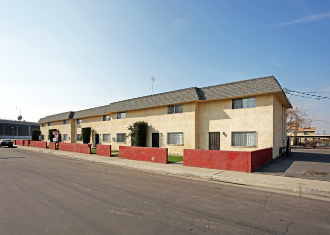 2711 San Dimas St in Bakersfield, CA - Building Photo - Building Photo